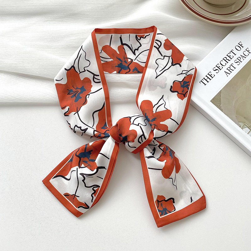 Yeni lüks Marka Modeli Küçük i - Silk Neck Scarf incelemesi ve fiyatı